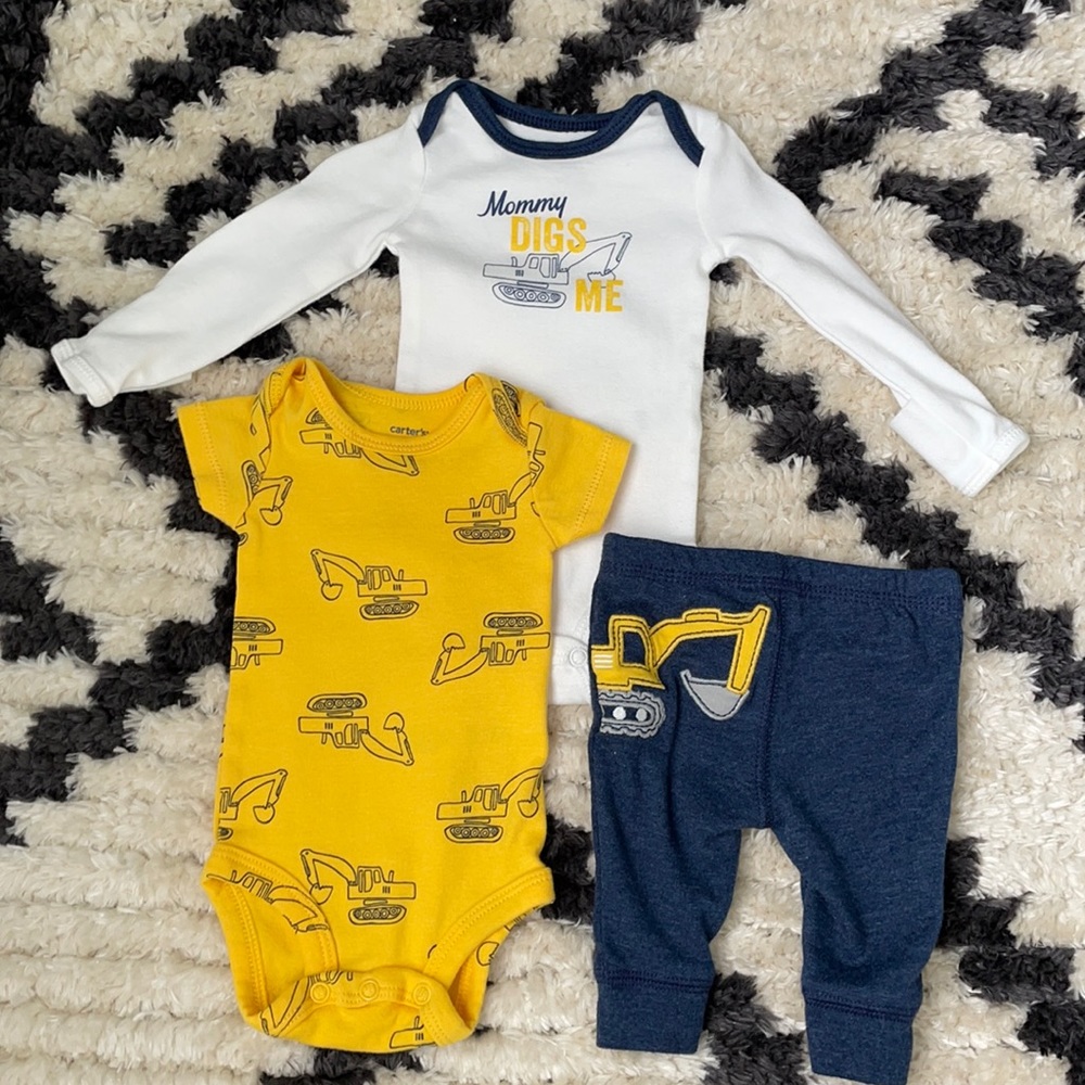 New ⭐️ Carter’s 3 piece Construction Truck Onesie & Pant set - Newborn
